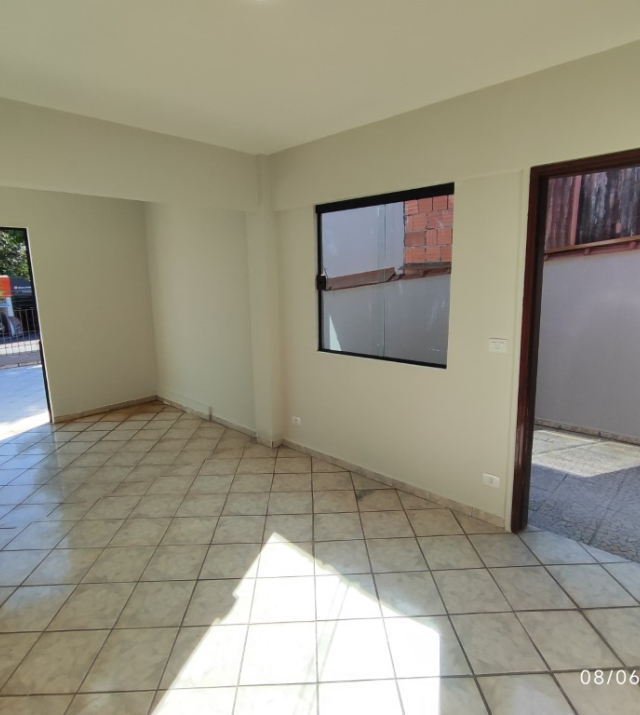 C3825 19.jpg